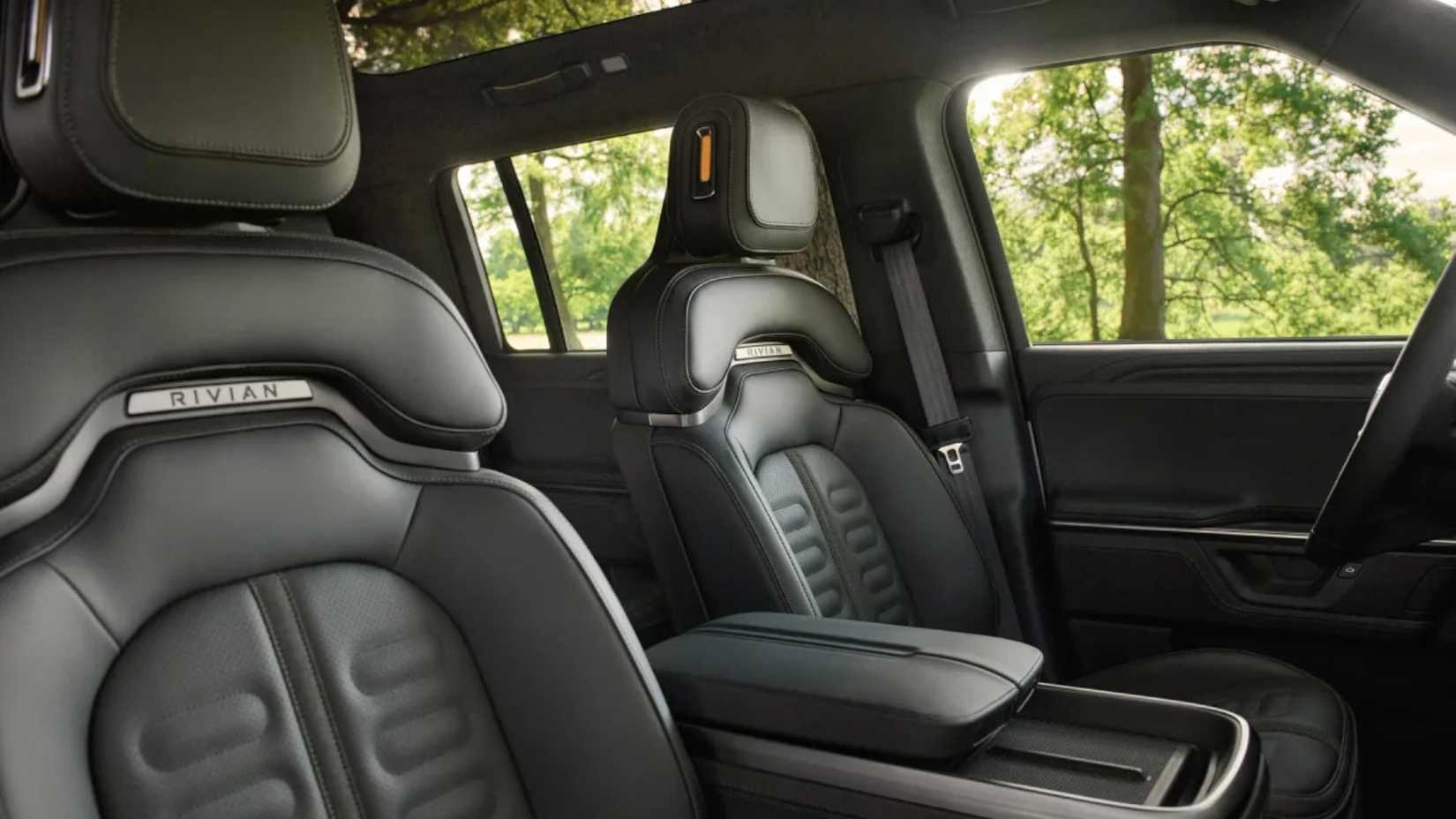 2022 - 2026 Rivian R1T Truck