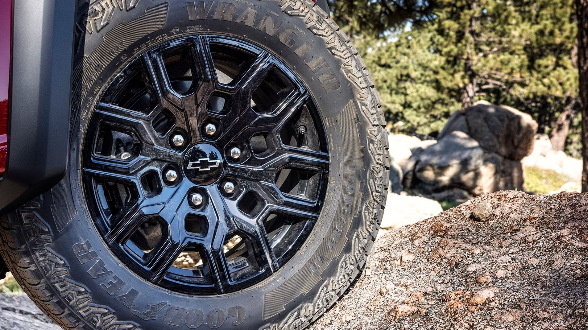 2026 Chevrolet Colorado Priced From $32,400, Plus Destination