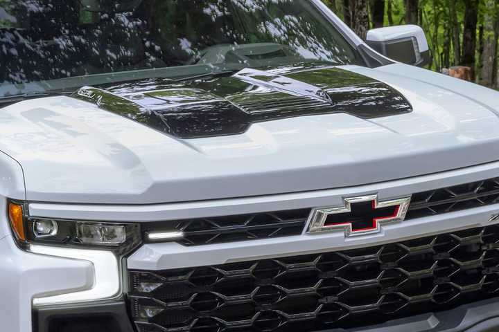 2024 Chevrolet Silverado ZR2 Bison