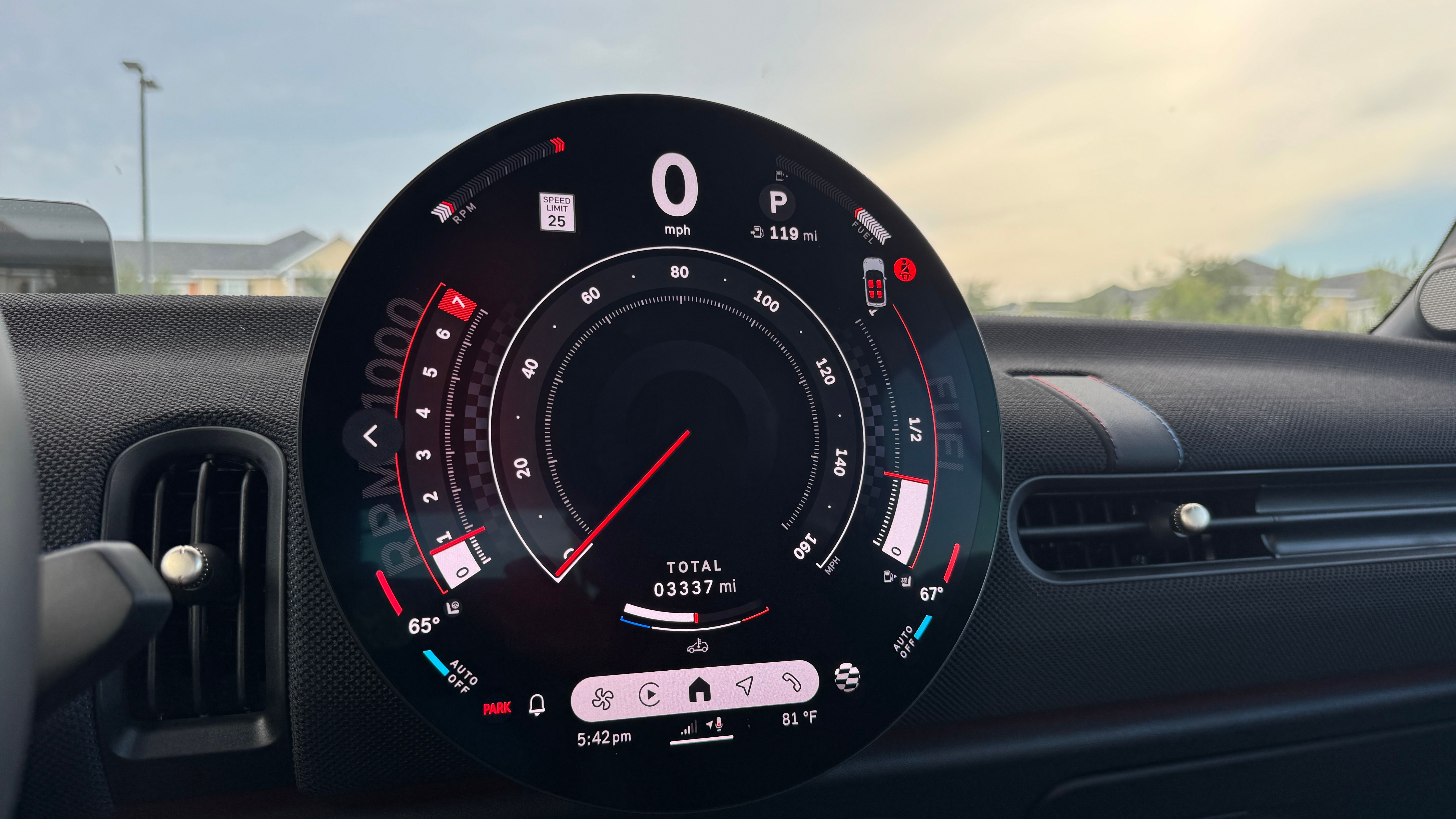Mini Cooper's Infotainment: Love It or Hate It?