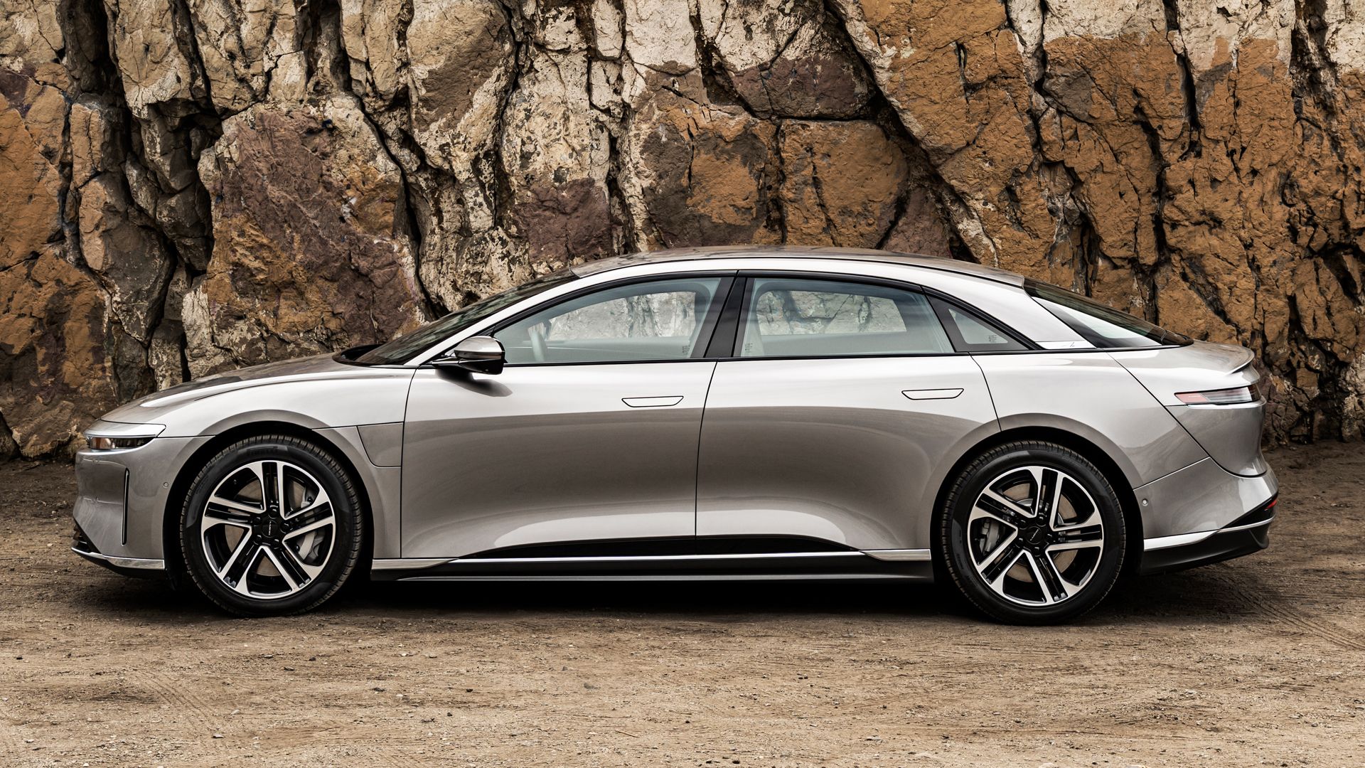 Lucid Air Lease Deals & Finance Offers: Is It Worth It?