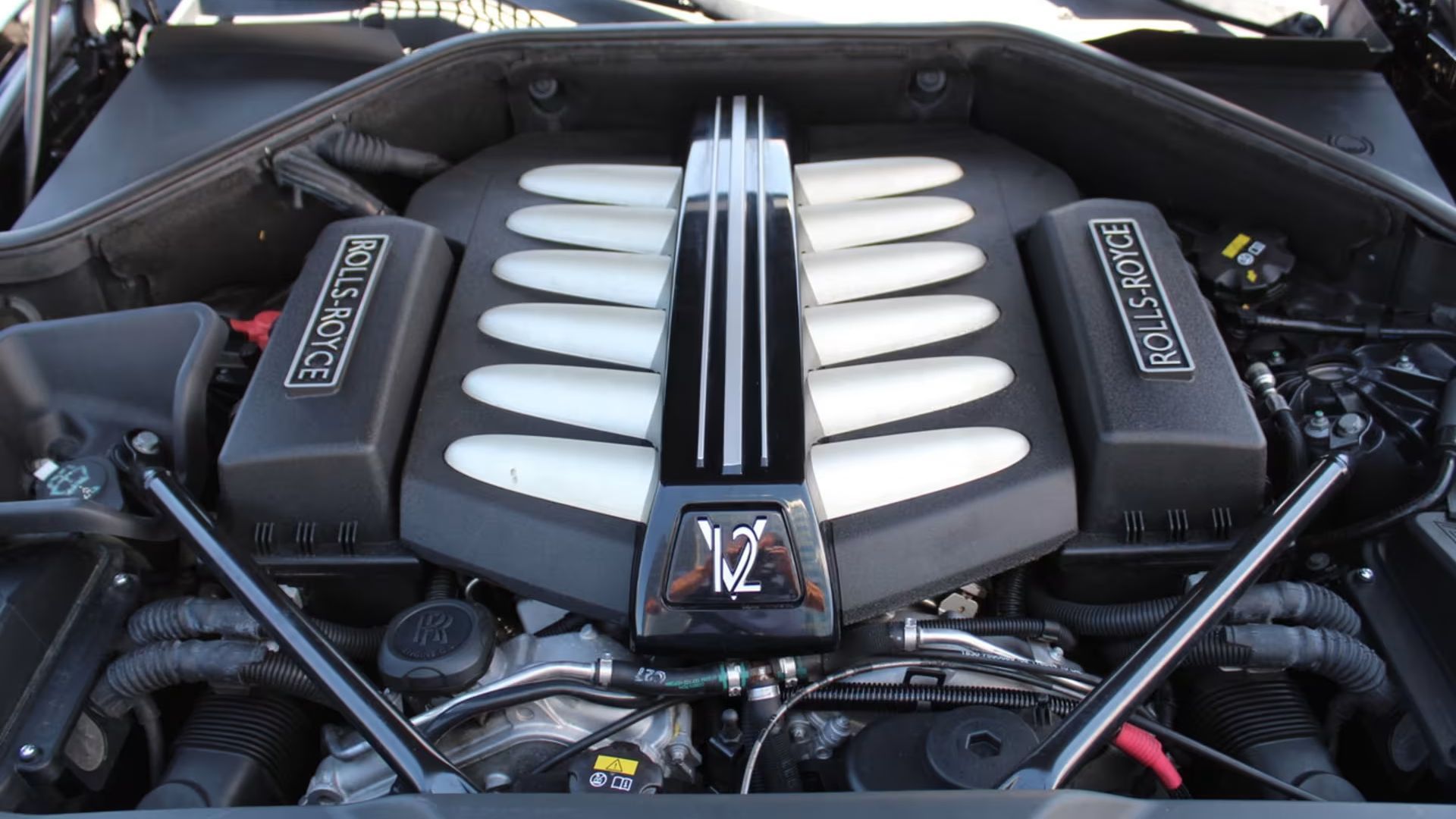 Ultra-Luxury Resale Wars: Ghost, Wraith, Flying Spur and Continental GT ...