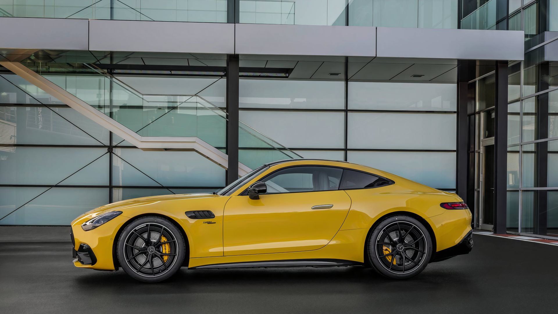 2026 Mercedes-AMG GT 43 interior cockpit