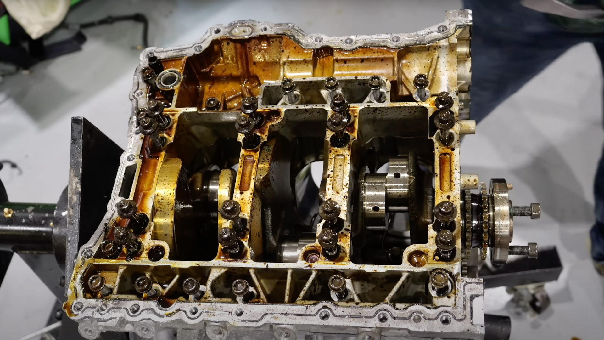 Audi TFSI V6 Engine Teardown Shows Why Oil Maintenance Matters