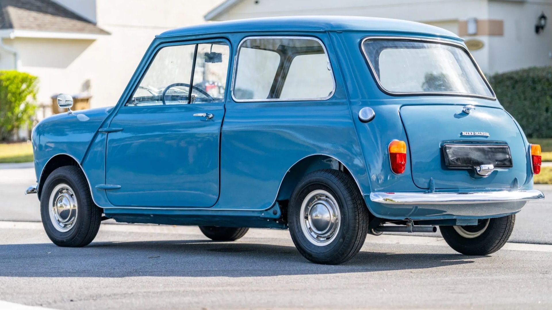 Small Classic Cars Ideal For Collecting In 2025