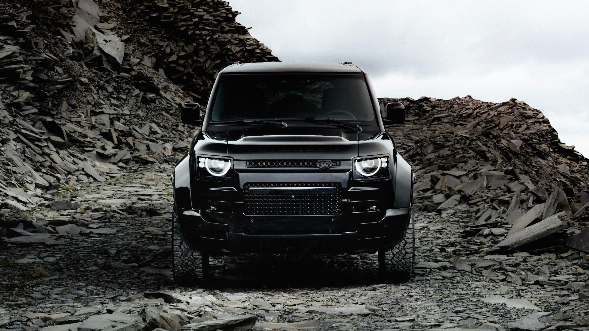 2026 Land Rover Defender OCTA Black front