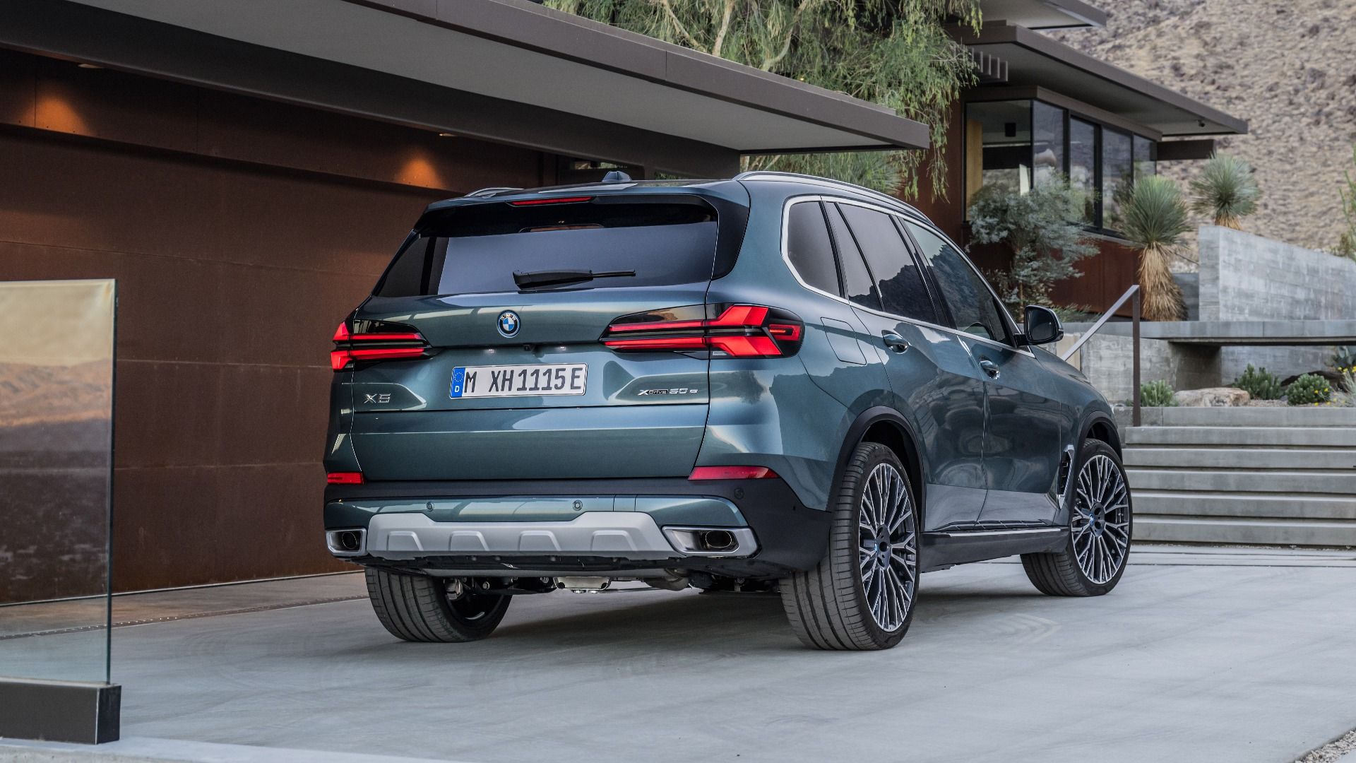 BMW X3 vs. X5: Comparing Premium SUV Siblings