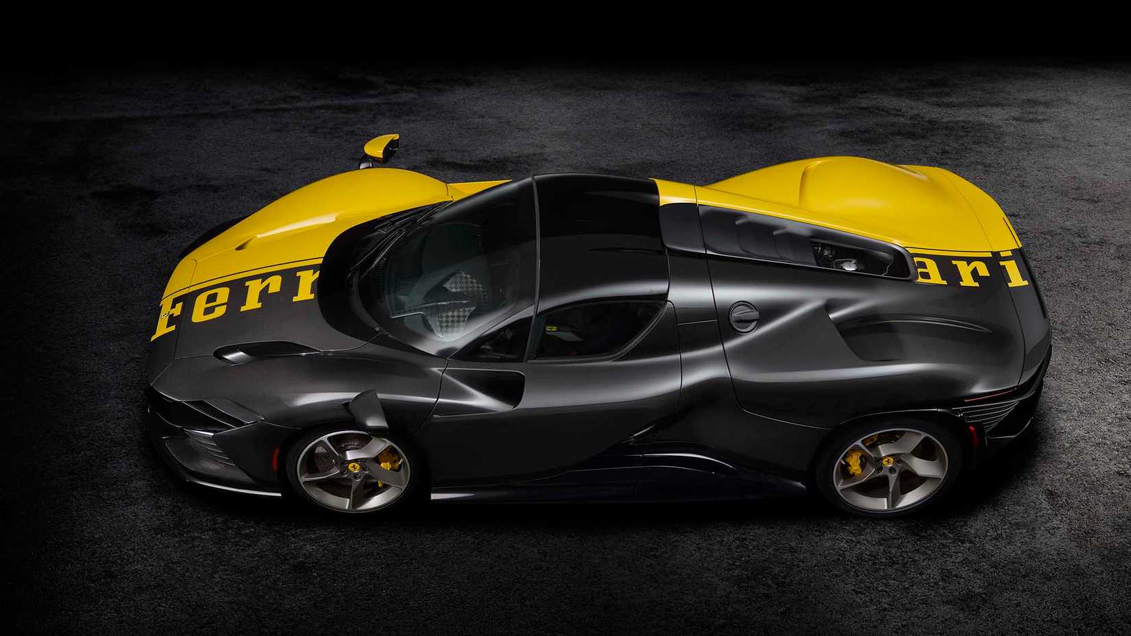 Ferrari SP3 Daytona Tailor Made Charity (7)