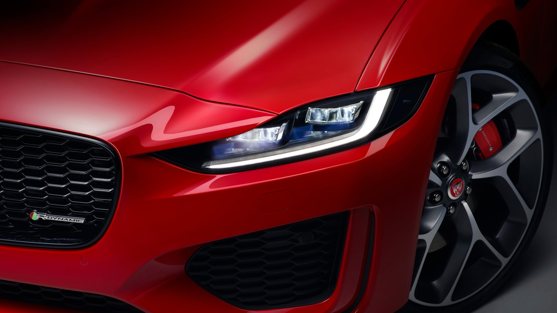 jaguar xe main