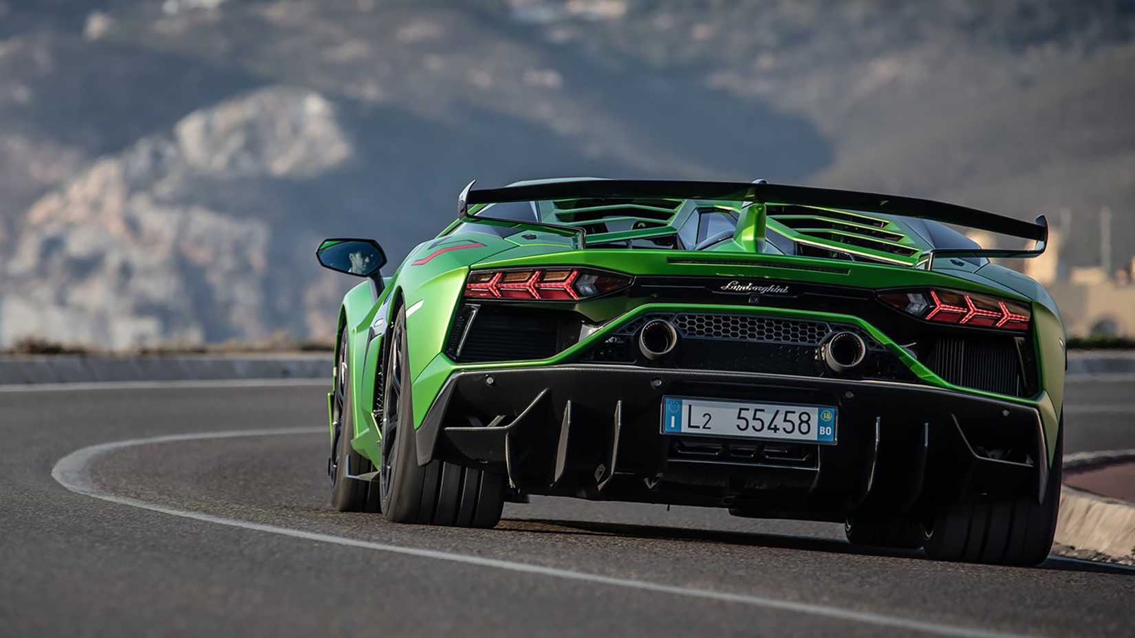 Lamborghini Patents Active Aero Design Using Bendable Materials