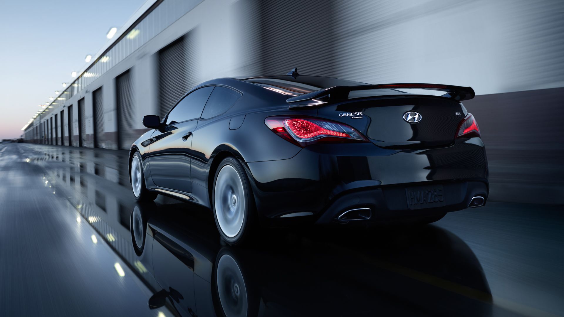 Hyundai z silnikiem V6 o mocy 350 KM rywalizuje z Fordem Mustangiem i Nissanem Z, a kosztuje mniej niż Toyota Corolla