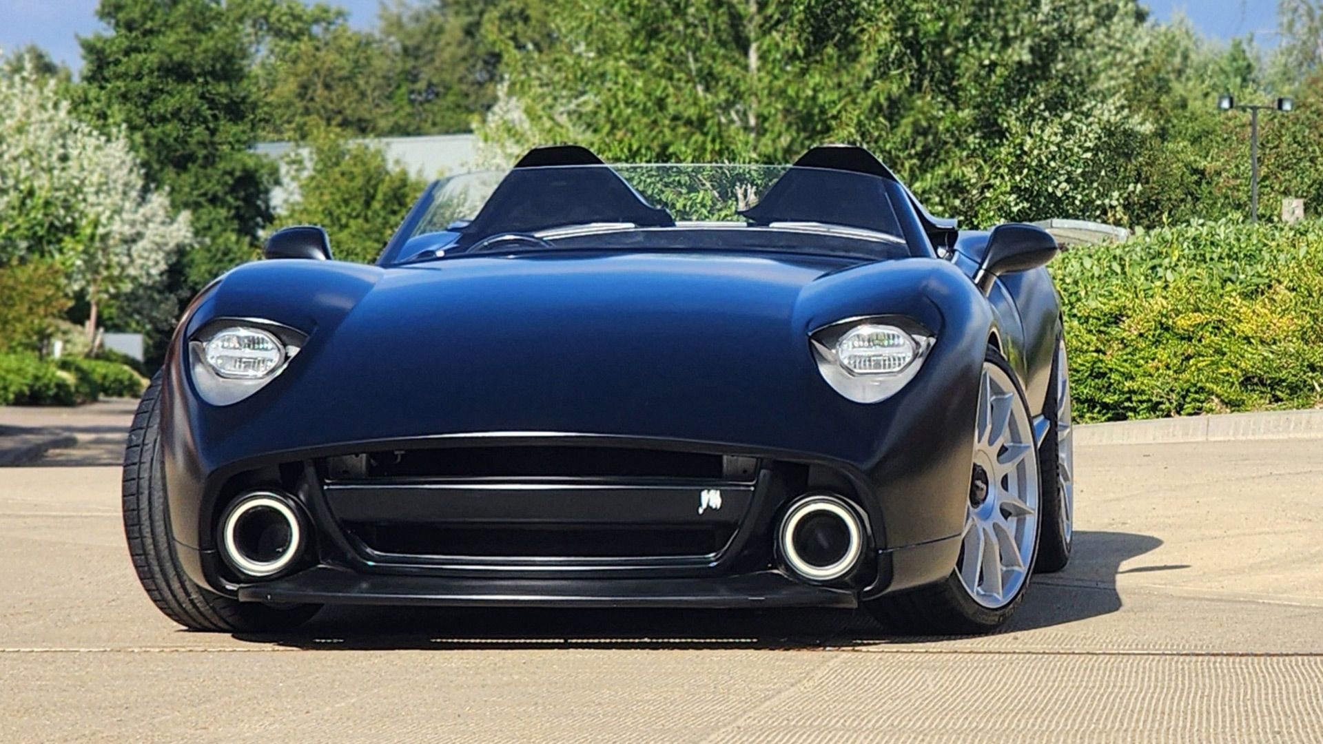 Larkin Feroxa V8 Sports Car Revealed At 2025 Goodwood Festival Of Speed