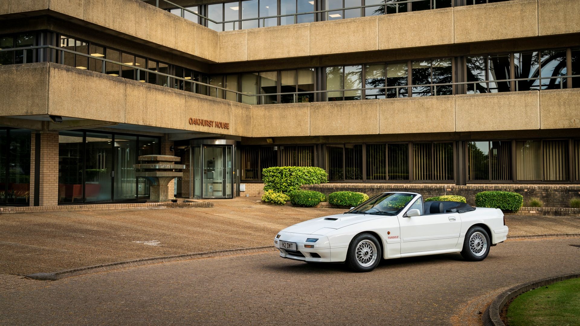 FC RX-7: The Forgotten Version of Mazda's Rotary Sports Car