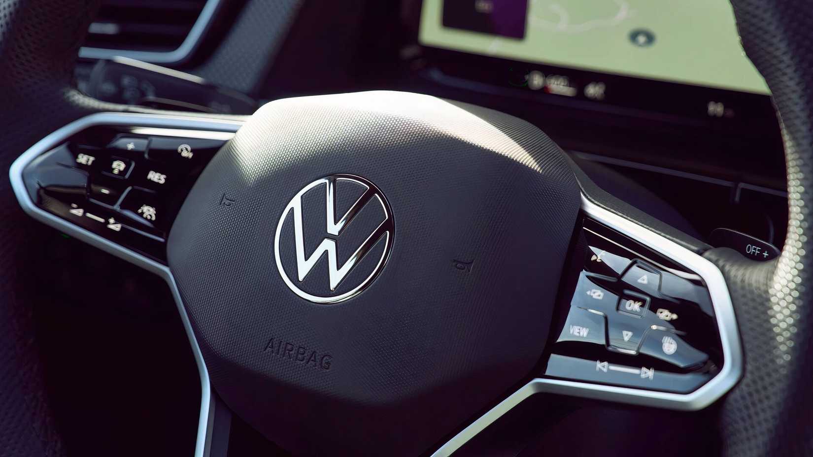 2026 Volkswagen Atlas Cross Sport Steering Wheel Buttons