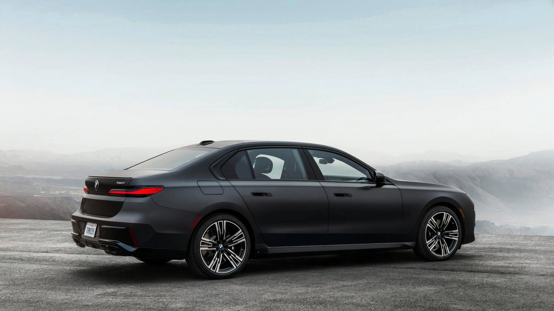 2025 BMW 7 Series Pricing, Photos & Specs