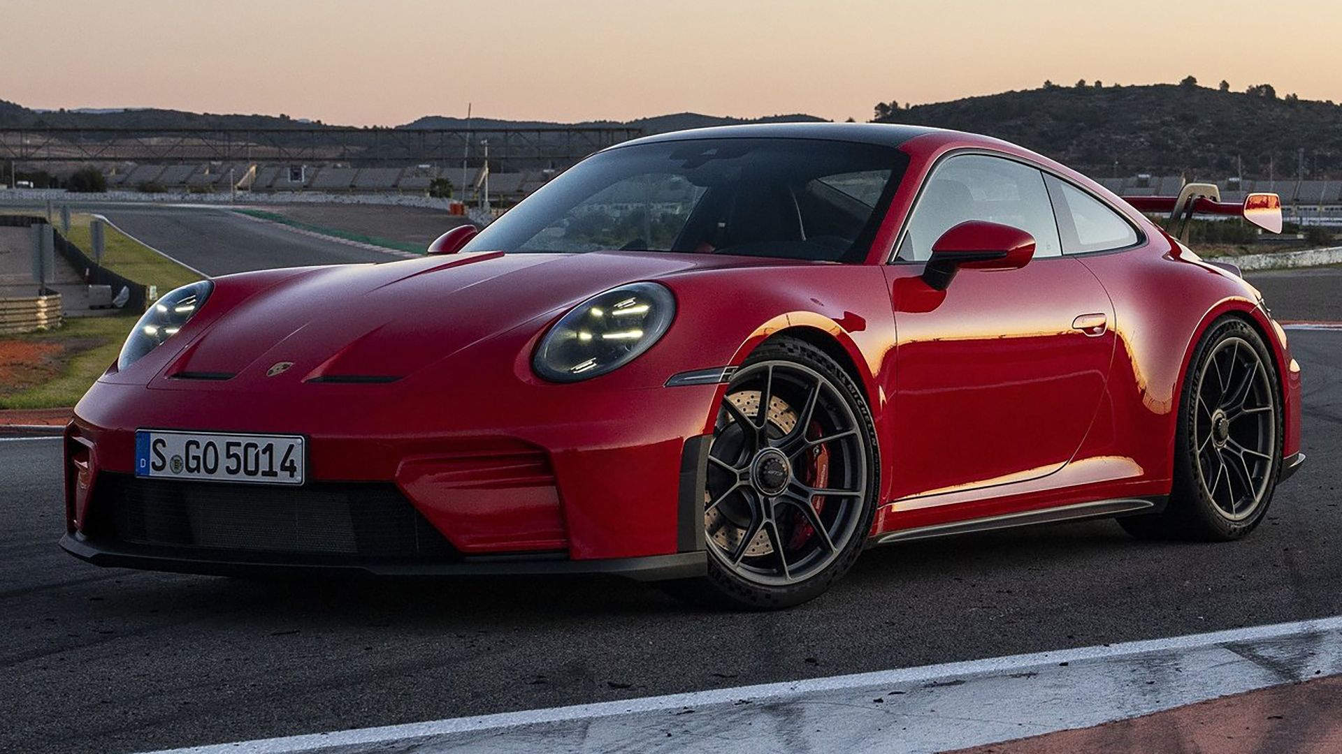 From Ferrari to Chevrolet: The 10 Most Impressive High-Reving ...