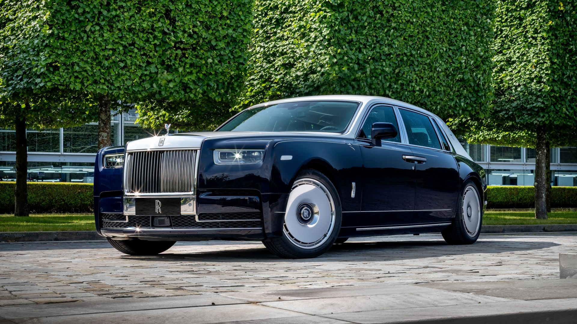 These Colorful Rolls-Royce Bespoke Builds Are Inspired By Chinese