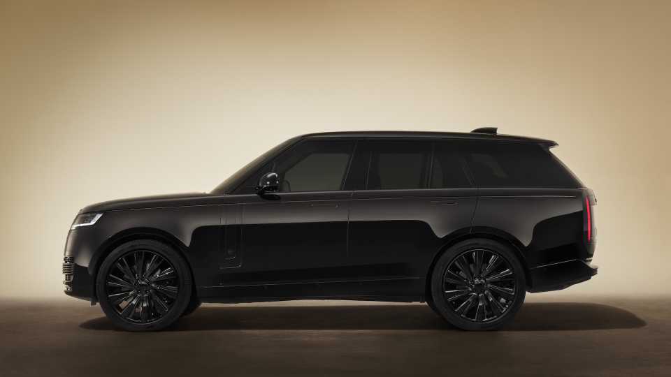 2025 Land Rover Range Rover Pricing, Photos & Specs