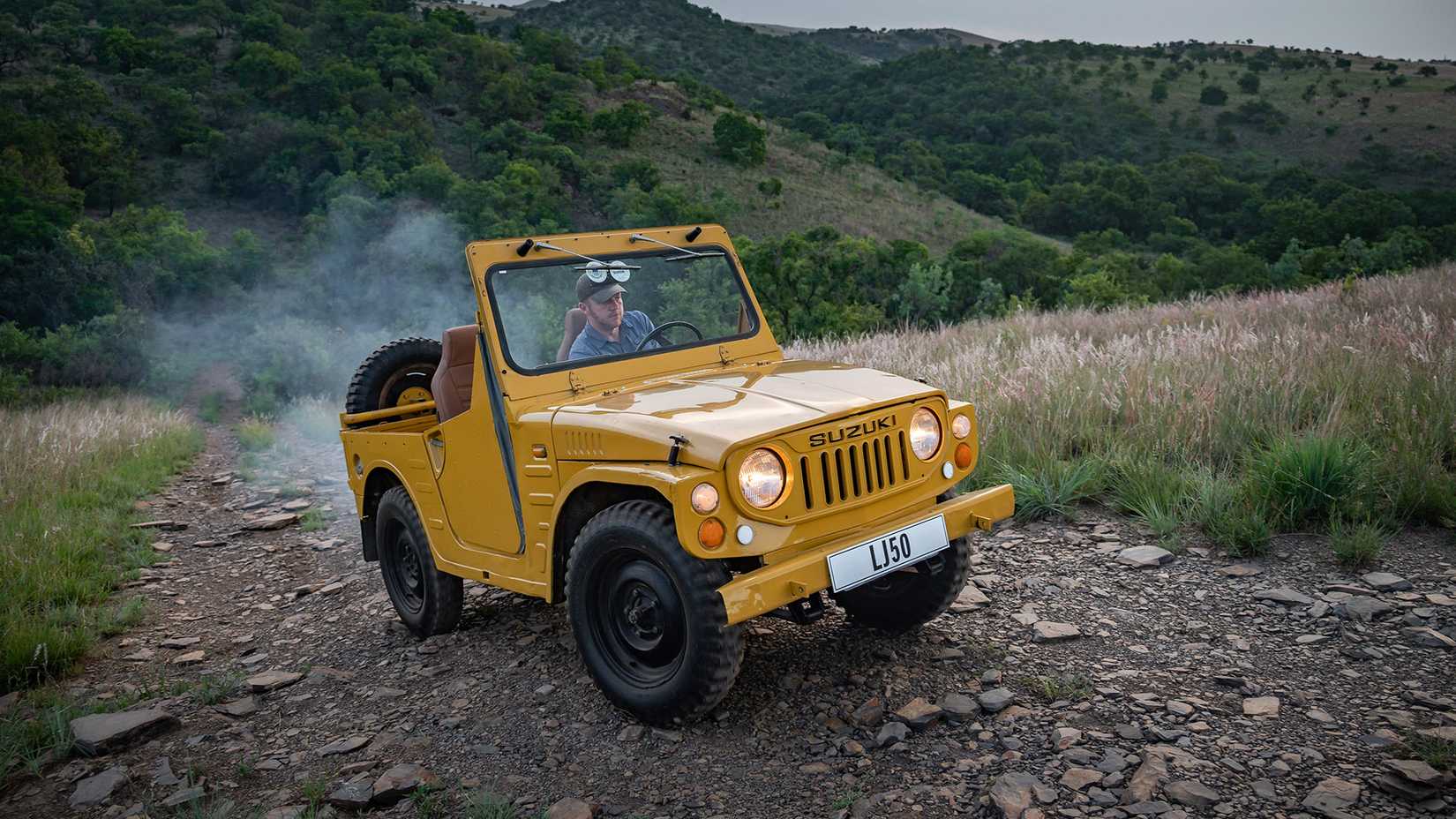 1975 Suzuki LJ50 front, three-quarter
