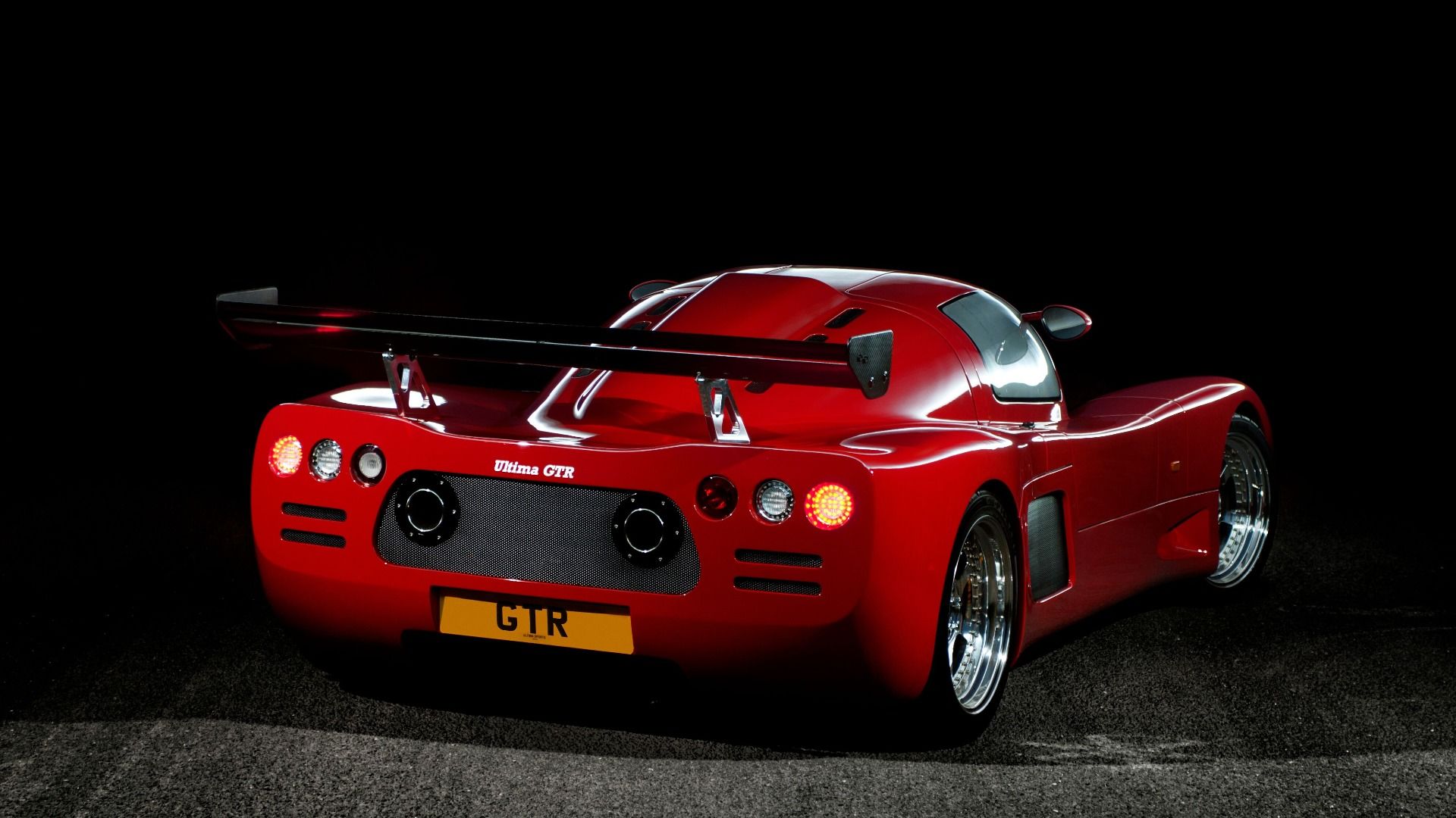 10 Surprising Cars Powered by Unexpected Engines