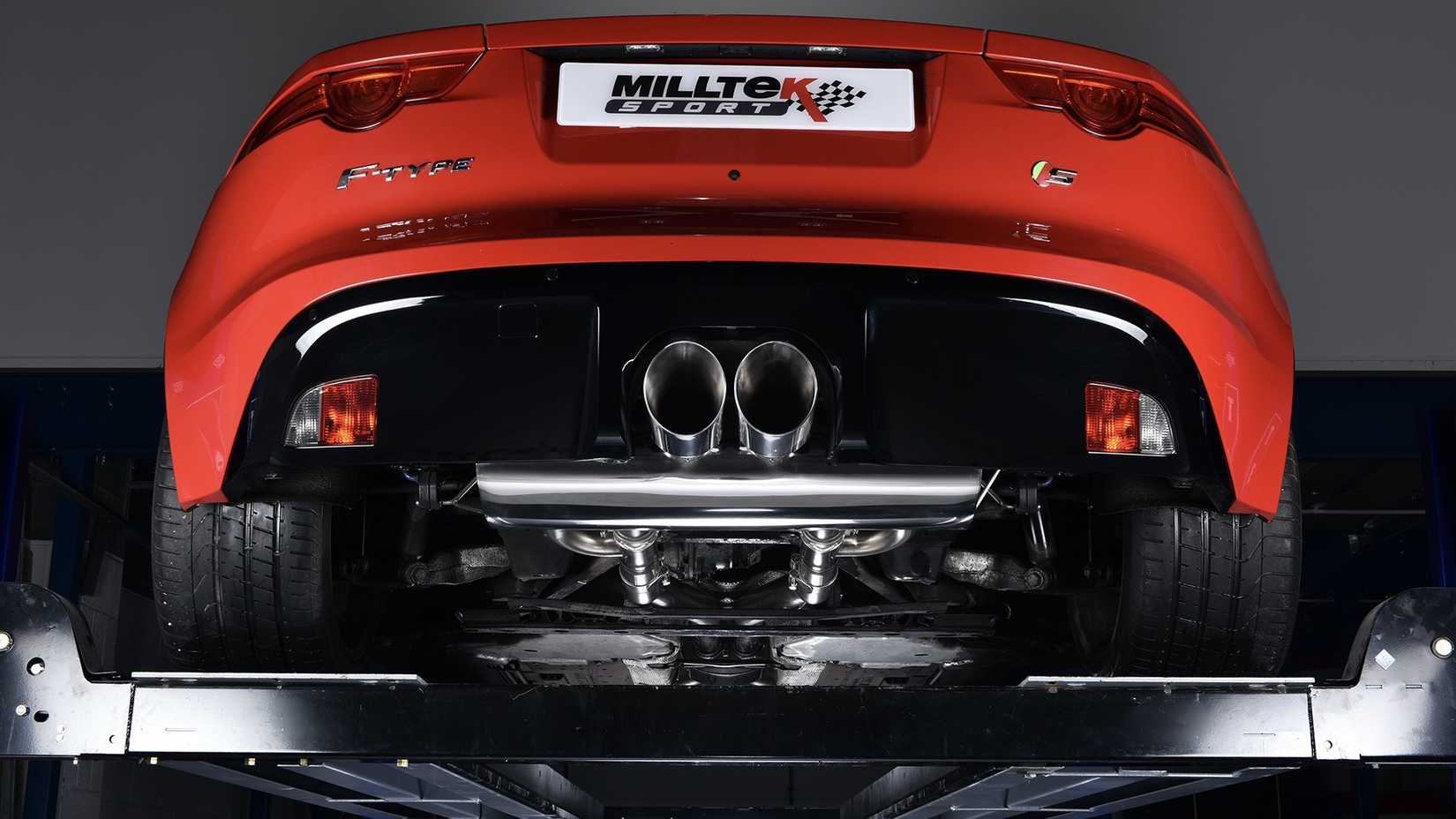 2023 Jaguar F-Type R rear, exhaust
