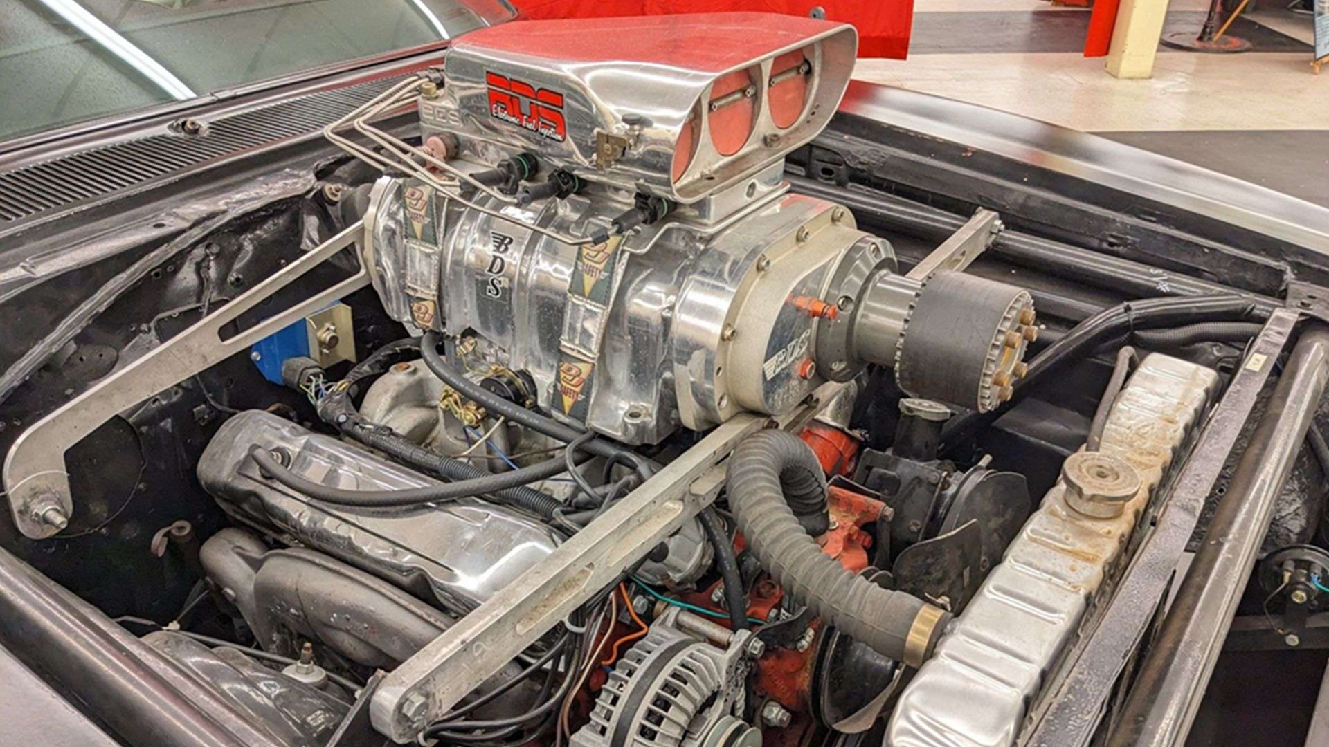 Вид на вентилятор Dodge Charger RT 1970 года