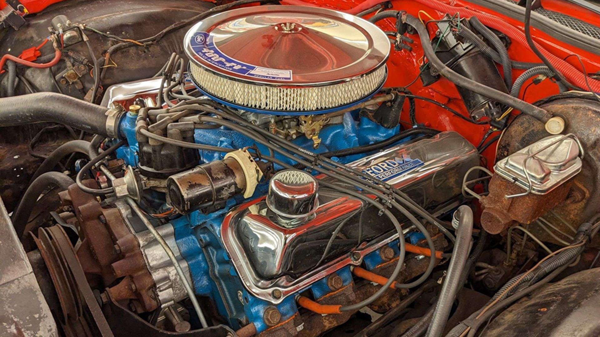 Двигатель Ford Torino V8 1974 года