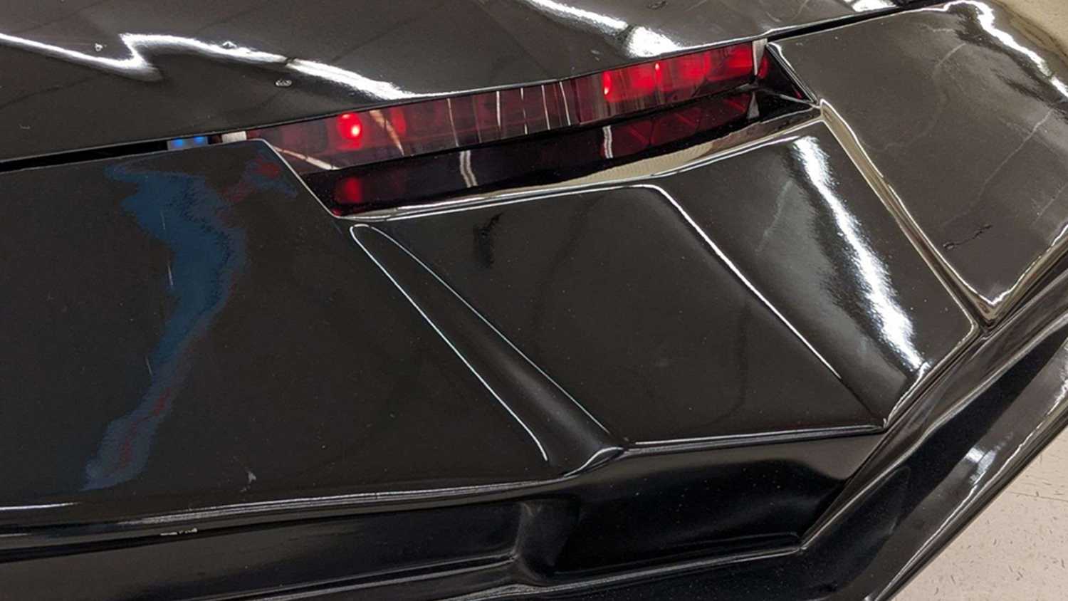 Pontiac Firebird Trans Am KITT LED 1982 года выпуска