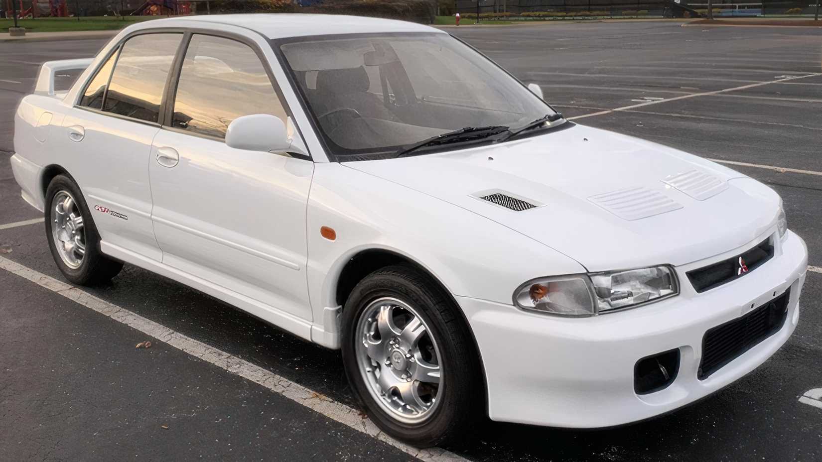 White 1992 Mitsubishi Lancer Evo I front