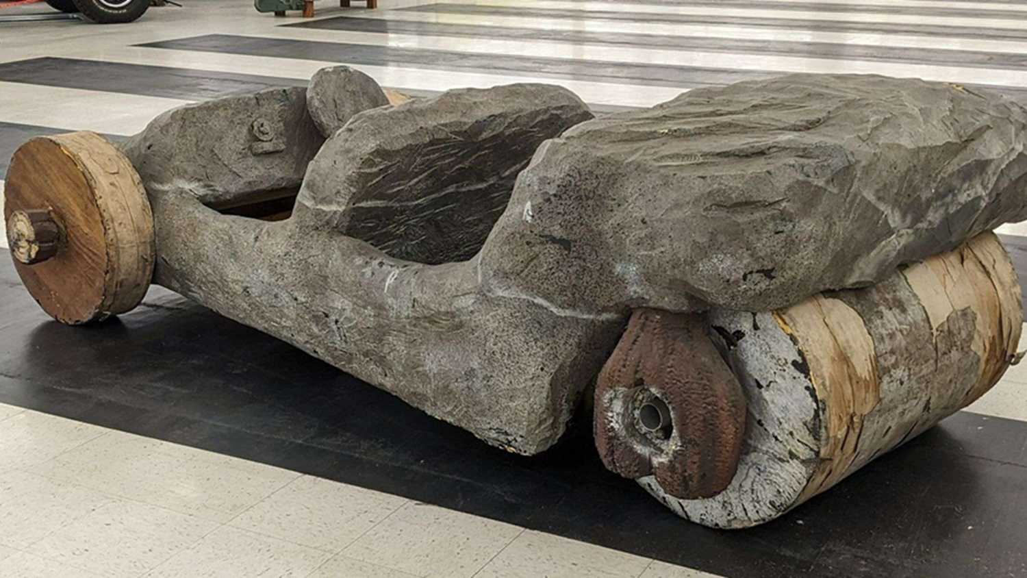 Серый задний фонарь Rubble Racer 1994 года