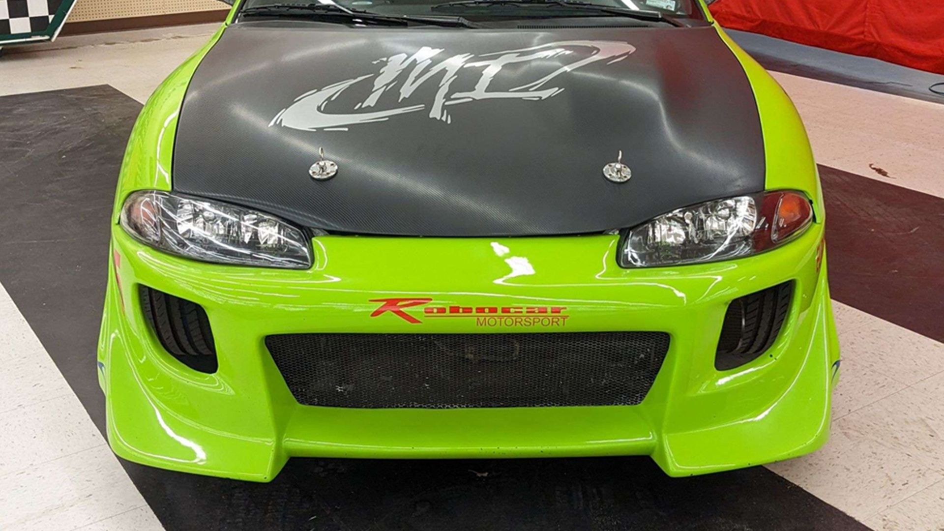 Зеленый нос Mitsubishi Eclipse FandF 1995 года