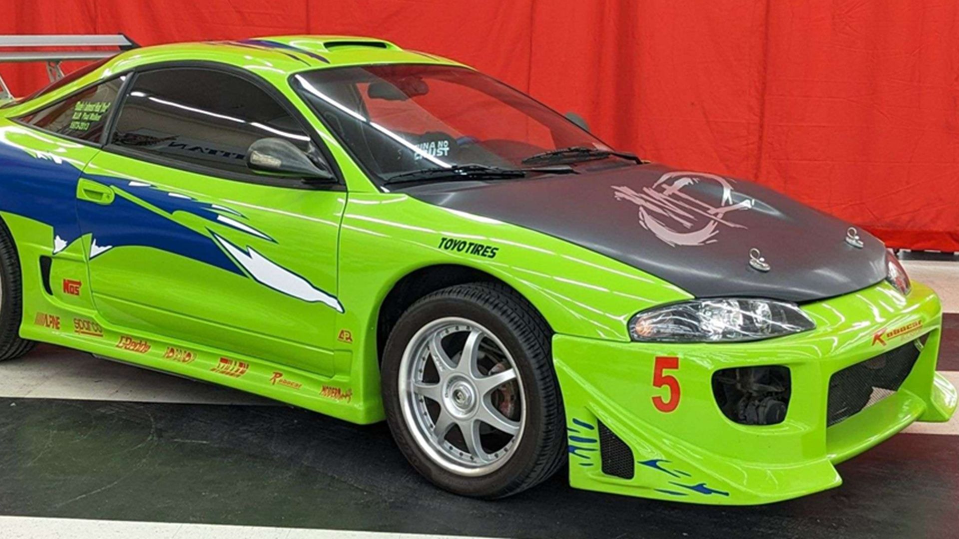 Зеленый Mitsubishi Eclipse FandF 1995 года