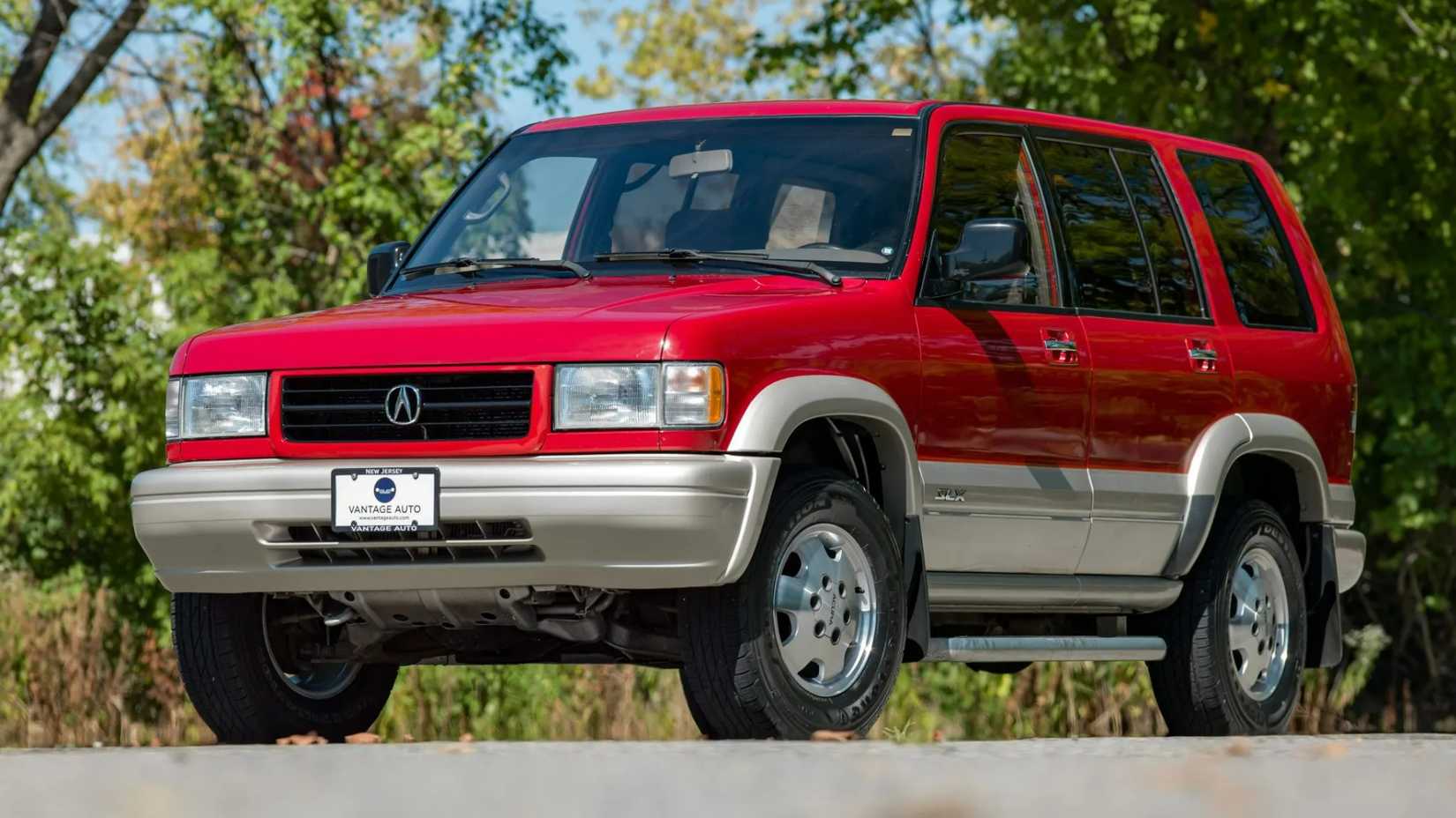 Isuzu Trooper And Acura SLX Forgotten 4x4s More Capable Than A Wrangler isuzu-trooper-and-acura-slx-forgotten-4x4s-more-capable-than-a-wrangler