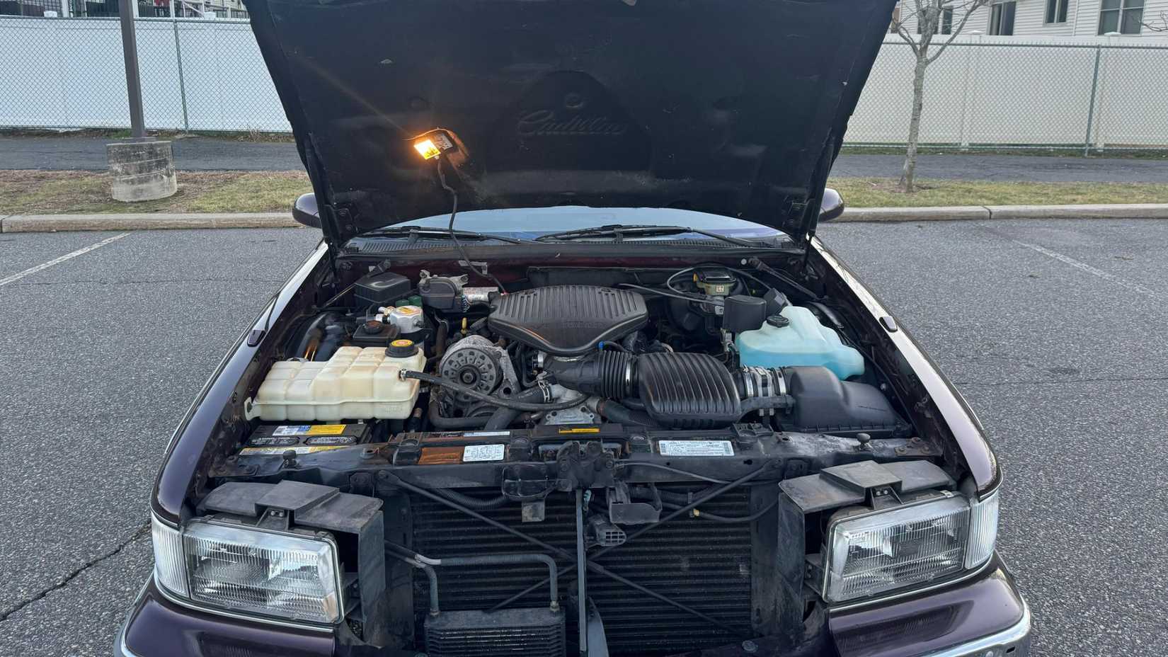 1996_cadillac_fleetwood_hood_up