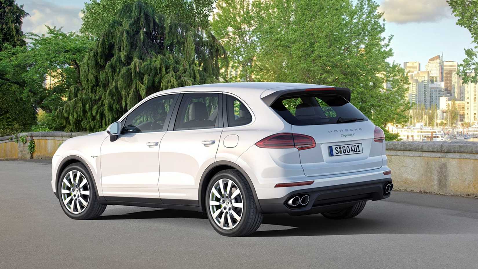 White 2015 Porsche Cayenne S E-Hybrid rear