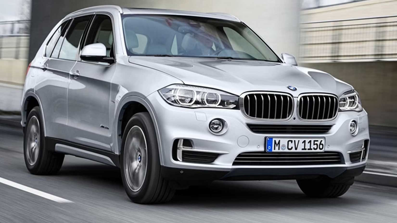 Silver 2016 BMW X5 xDrive 40e front