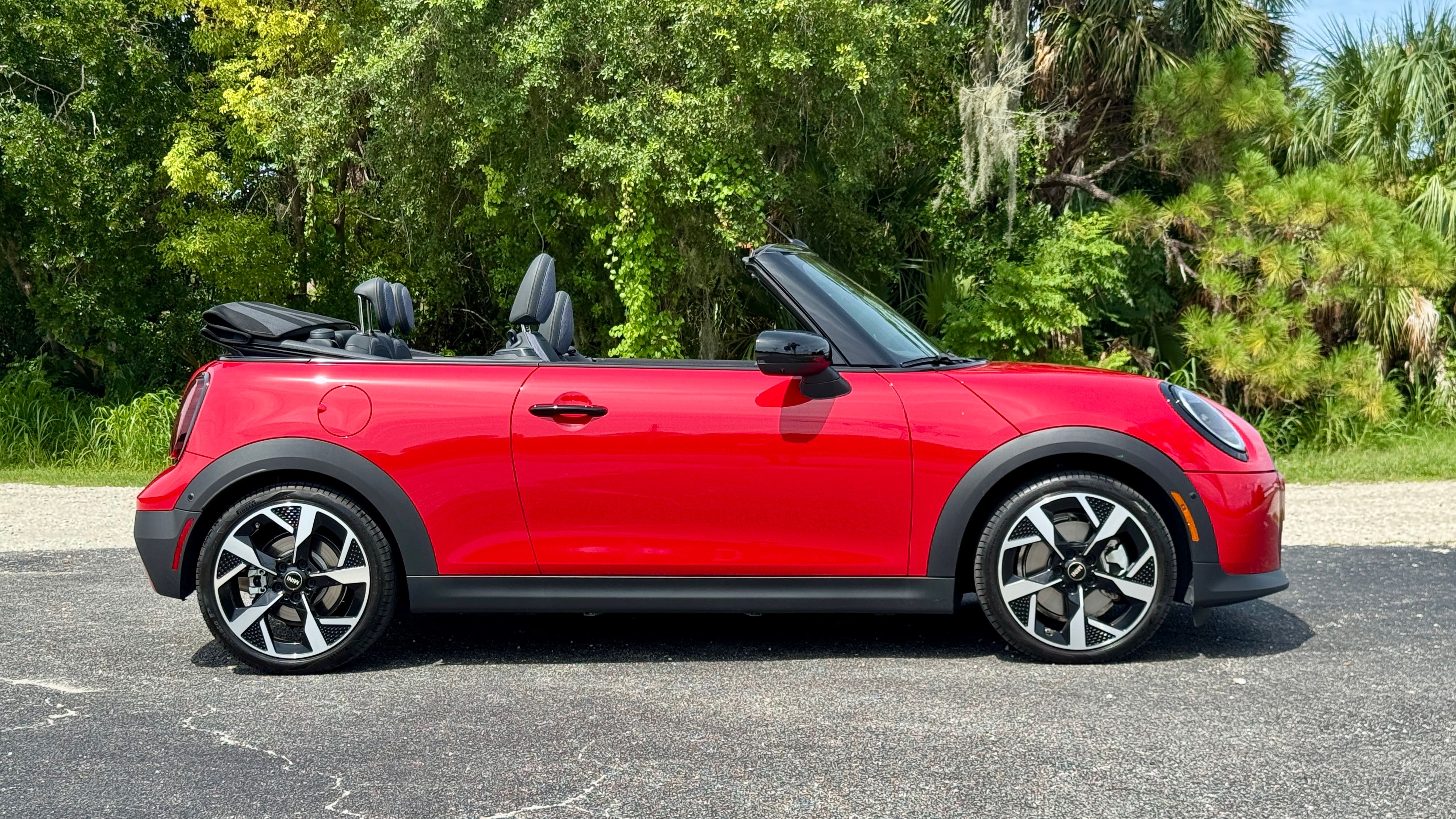 10 New Models With The Best In-Car Gaming Experience