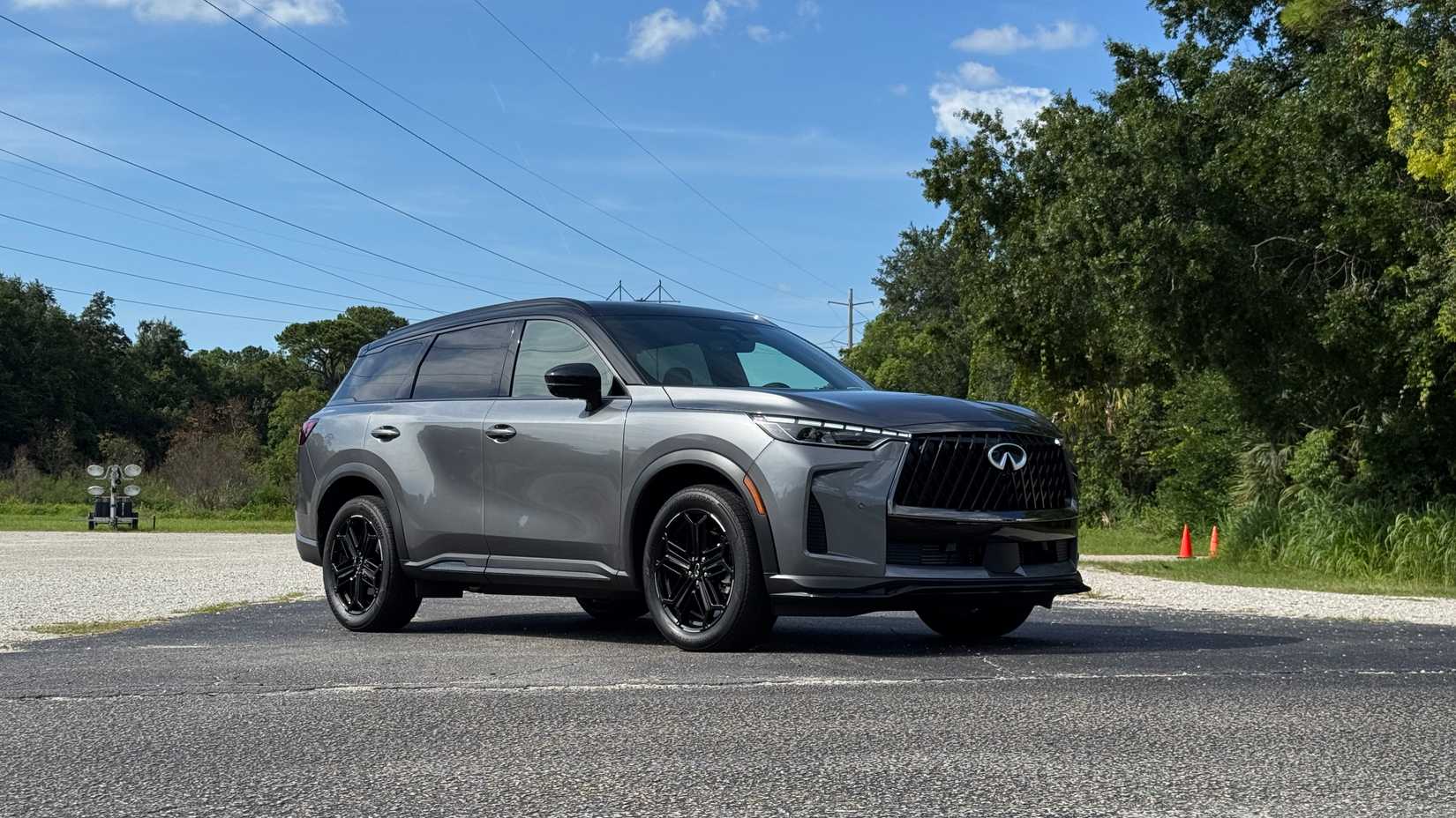 2026 Infiniti QX60 front 3/4