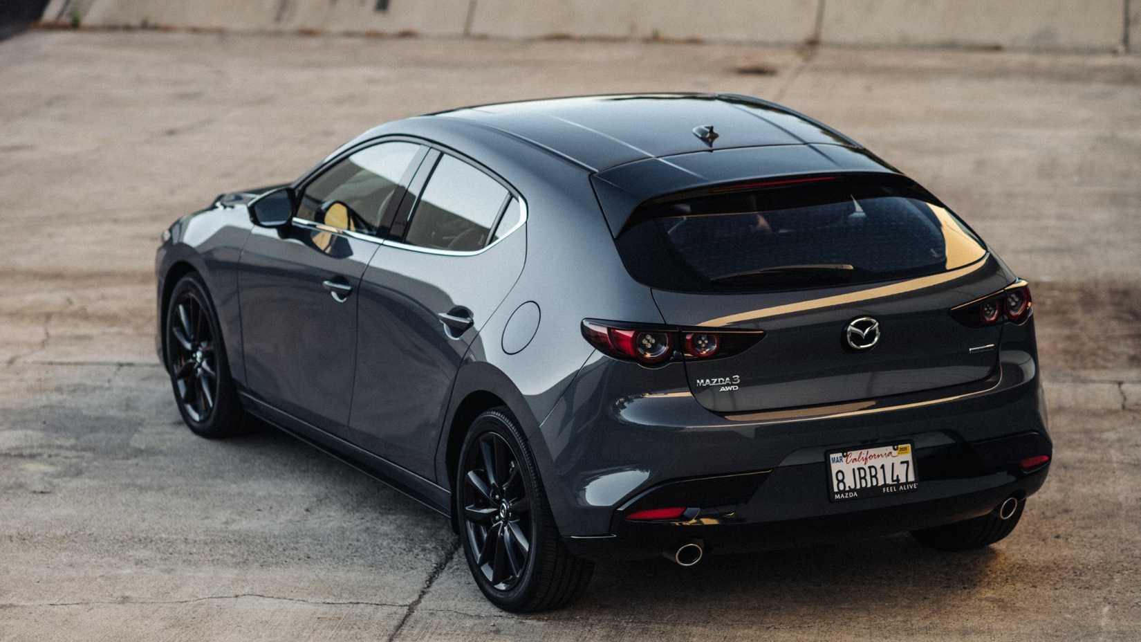 Mazda 3 2026: Обзор нового поколения седана и хэтчбека