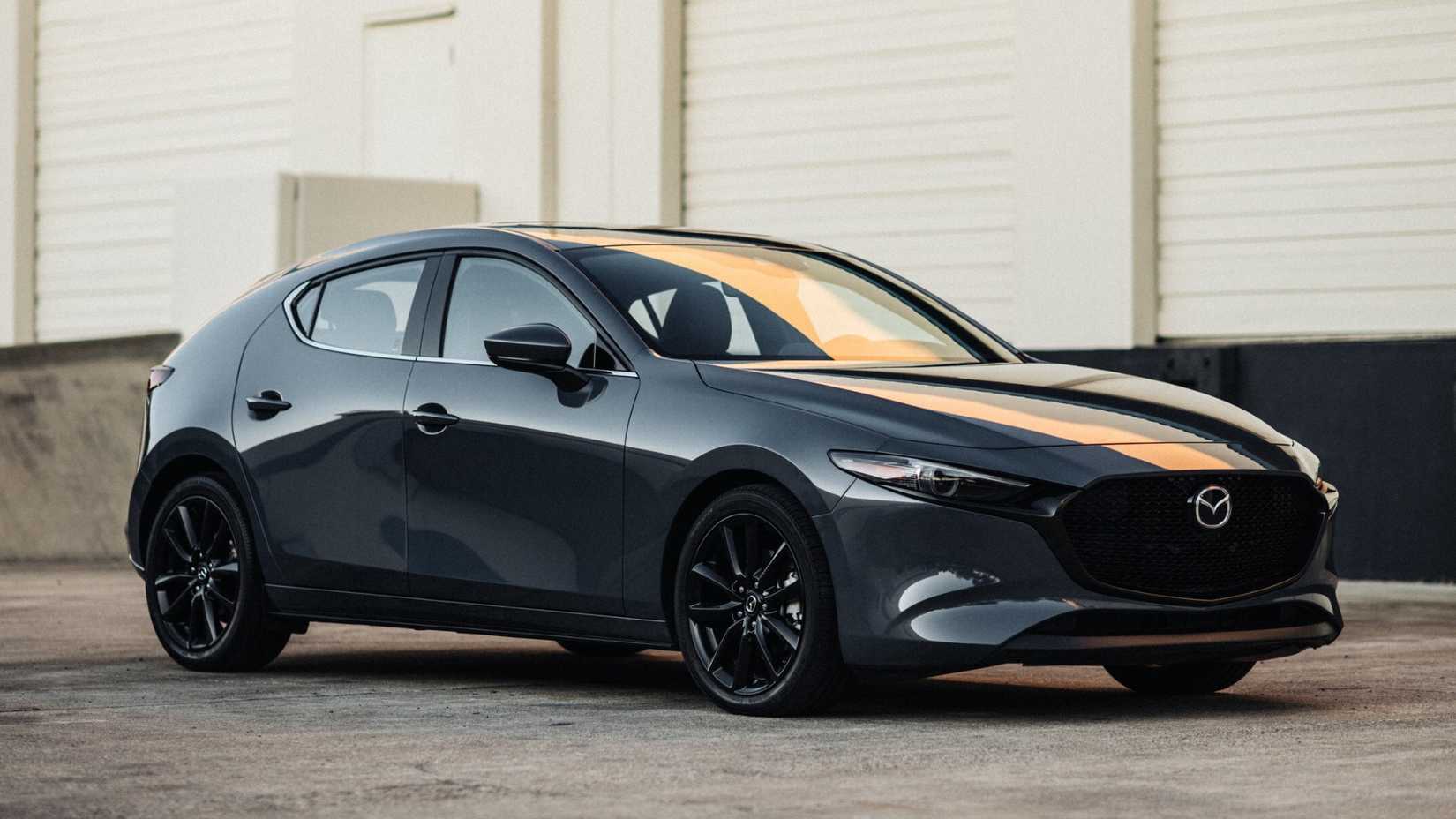 Mazda 3 2026: Обзор нового поколения седана и хэтчбека