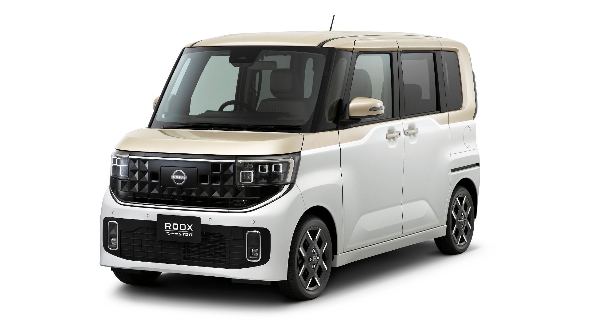 Giant Screens Are Coming For Japan's Tiny Kei Cars Thanks To Nissan