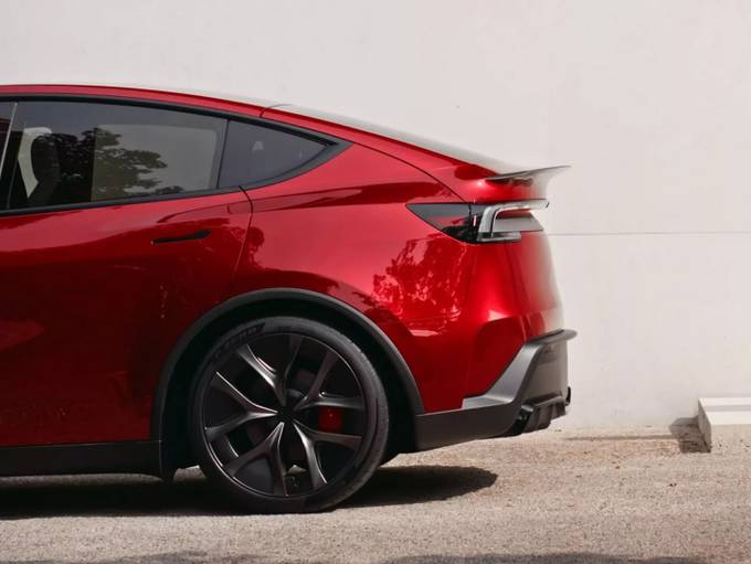 2026 Tesla Model Y Performance Side View Cropped