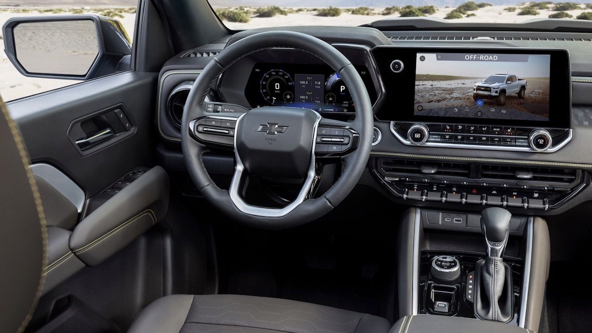 Интерьер Chevrolet Colorado ZR2 2023 года