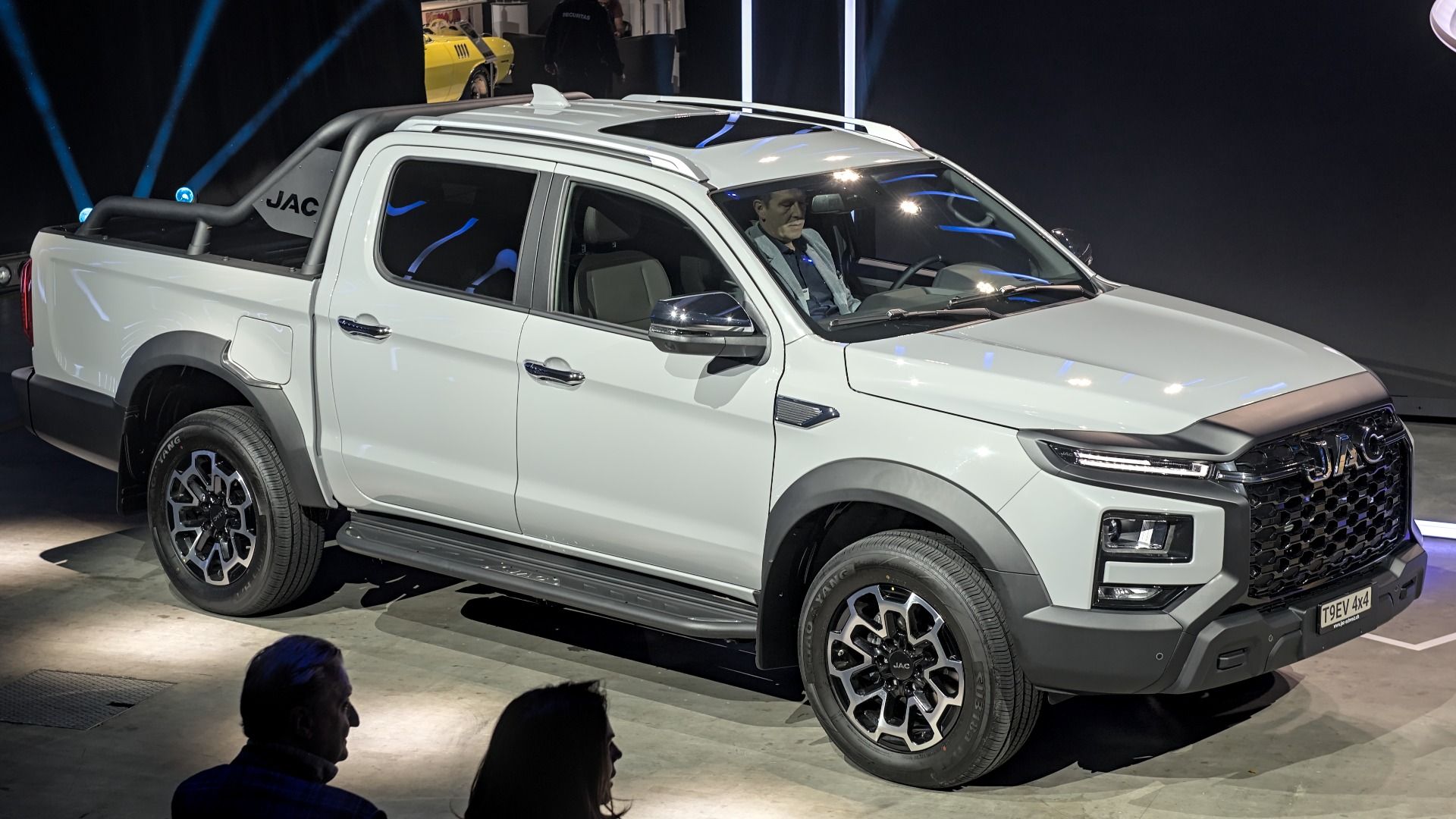 Chinese Electric Truck Models Face Off Against American EVs: Who Comes ...