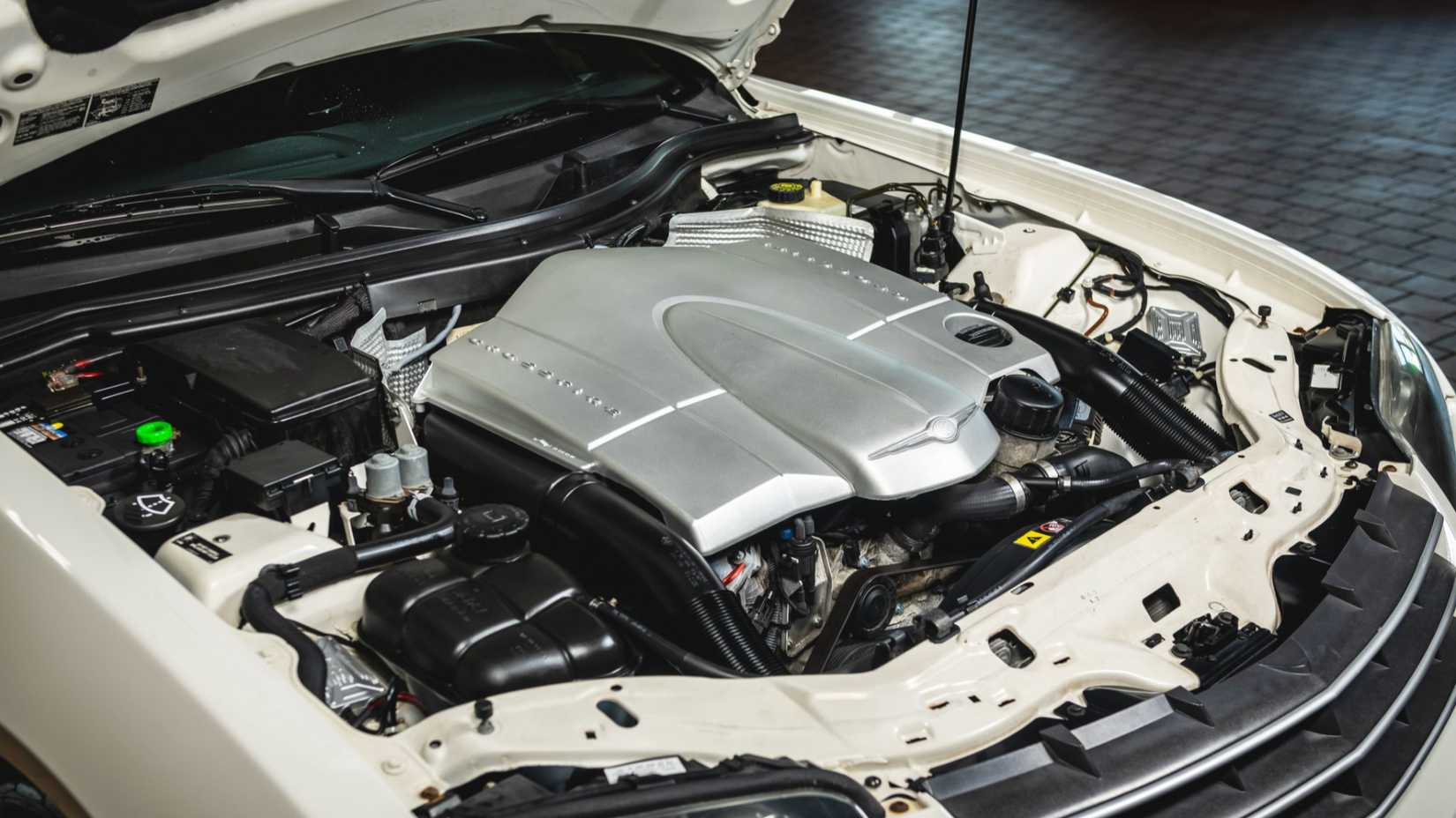 Chrysler's Crossfire Is A Mercedes Sports Car In Disguise - And It's A ...