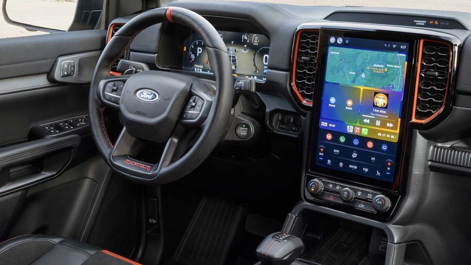 Интерьер Ford Ranger Raptor 2023 года