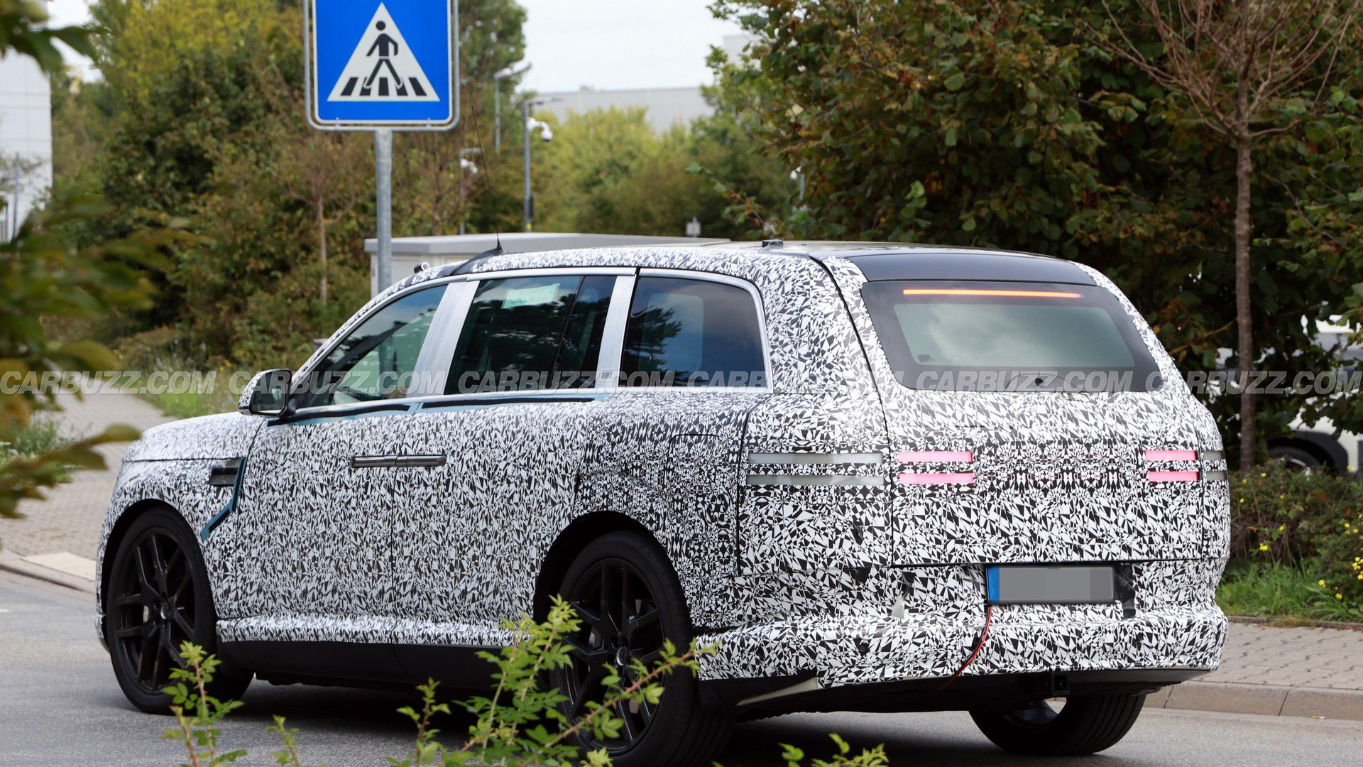 Genesis GV90 Spy Photos (9)