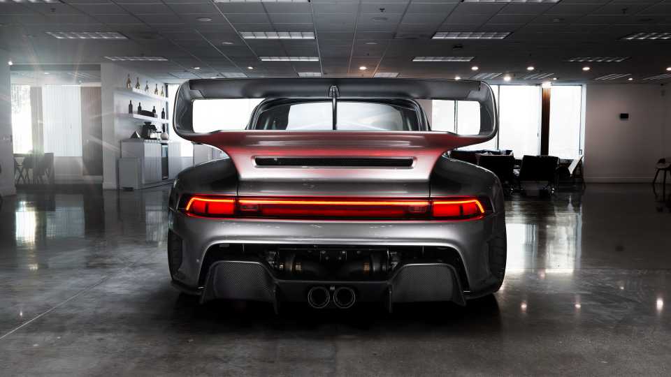 Gunther Werks F-26 Is A Porsche 911 Restomod With 1,000 Air-Cooled ...