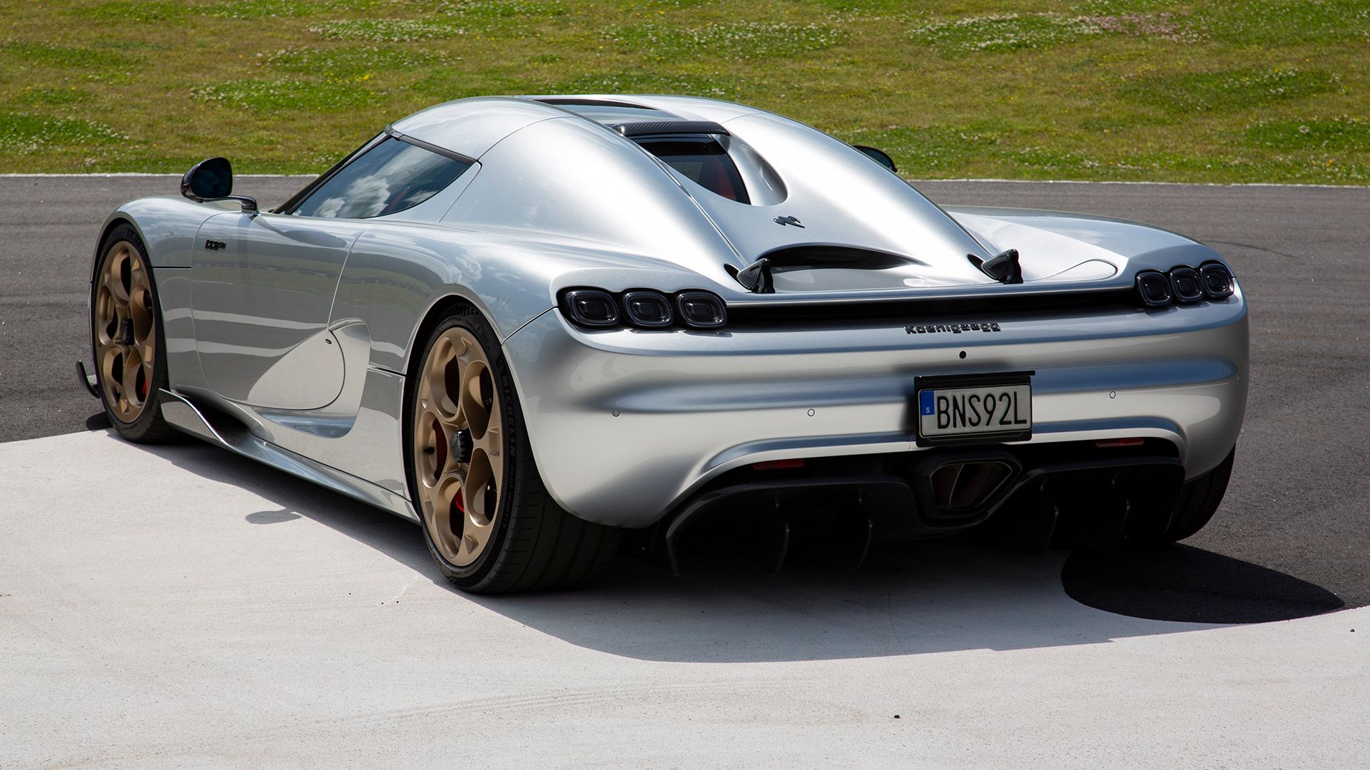 Inside Koenigsegg: The Mind And Factory Building The World's Craziest ...
