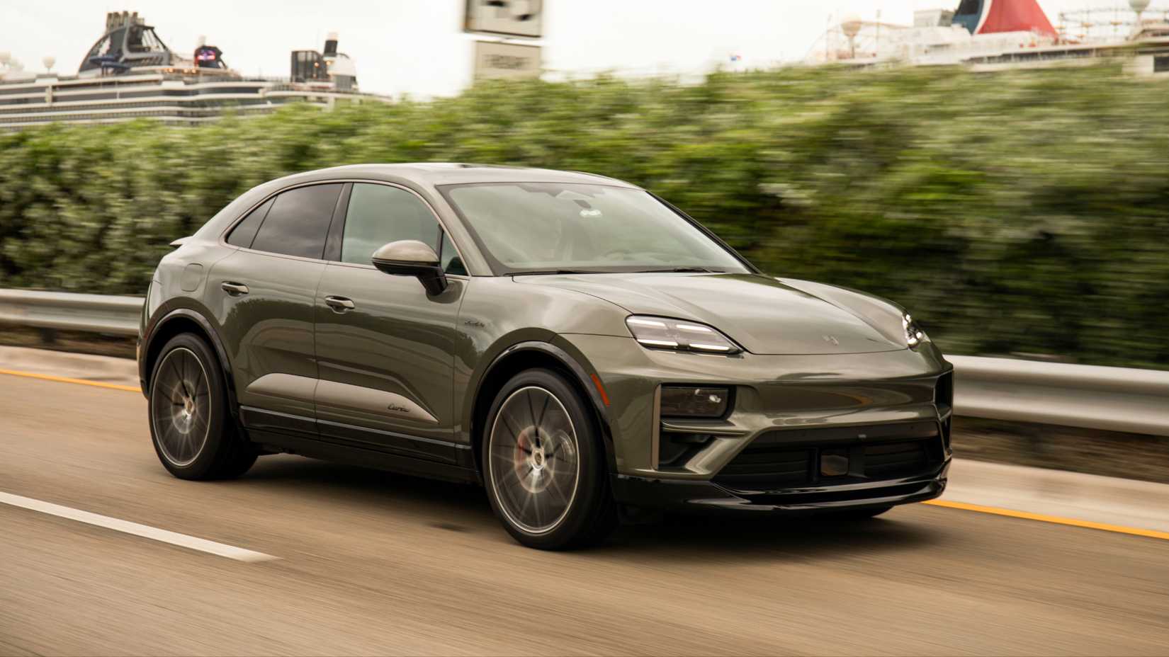 Porsche Macan Electric 2026 обновления и особенности